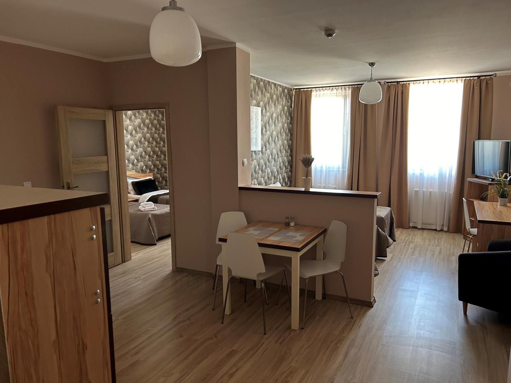 H-T-L Apartamenty Junior 노바 솔 외부 사진